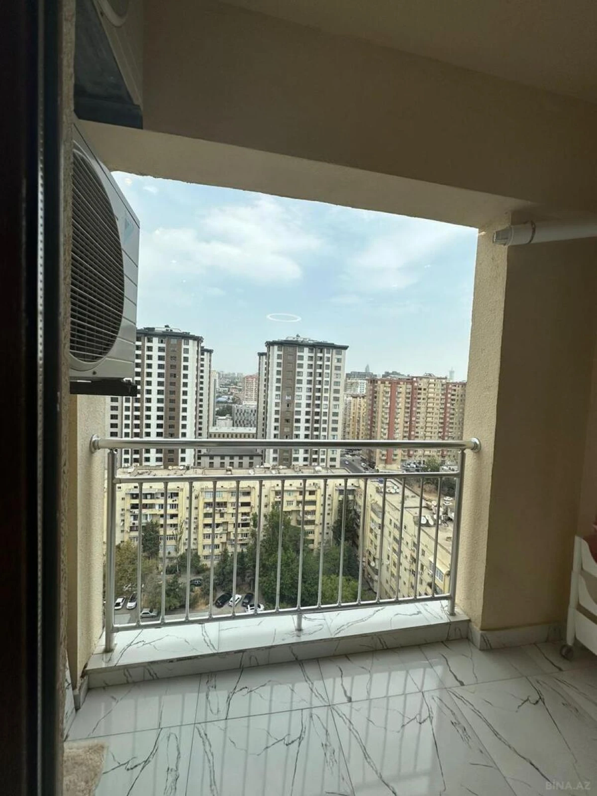 Satılır 2 otaqlı mənzil 66 m²