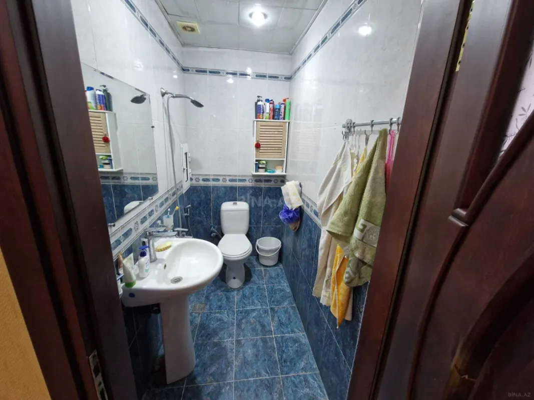 Satılır 4 otaqlı mənzil 195 m²