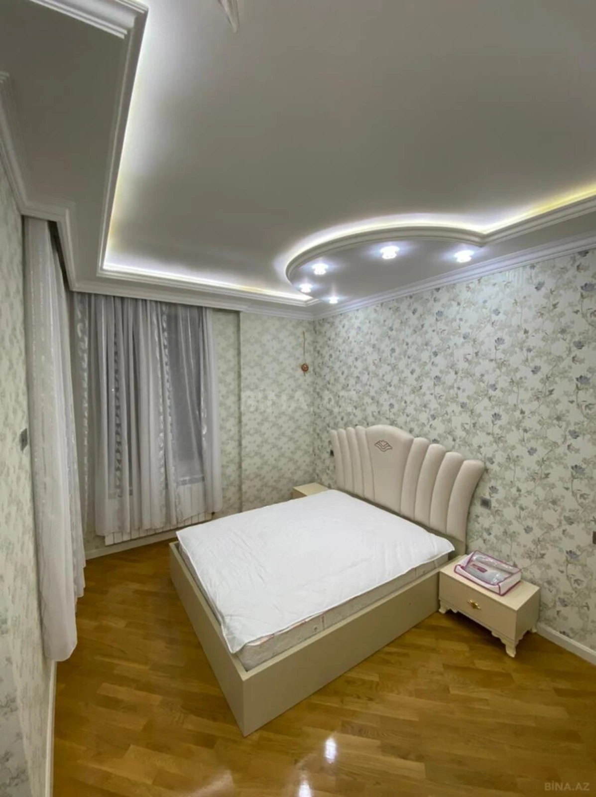 Kirayə verilir 2 otaqlı mənzil 85 m²