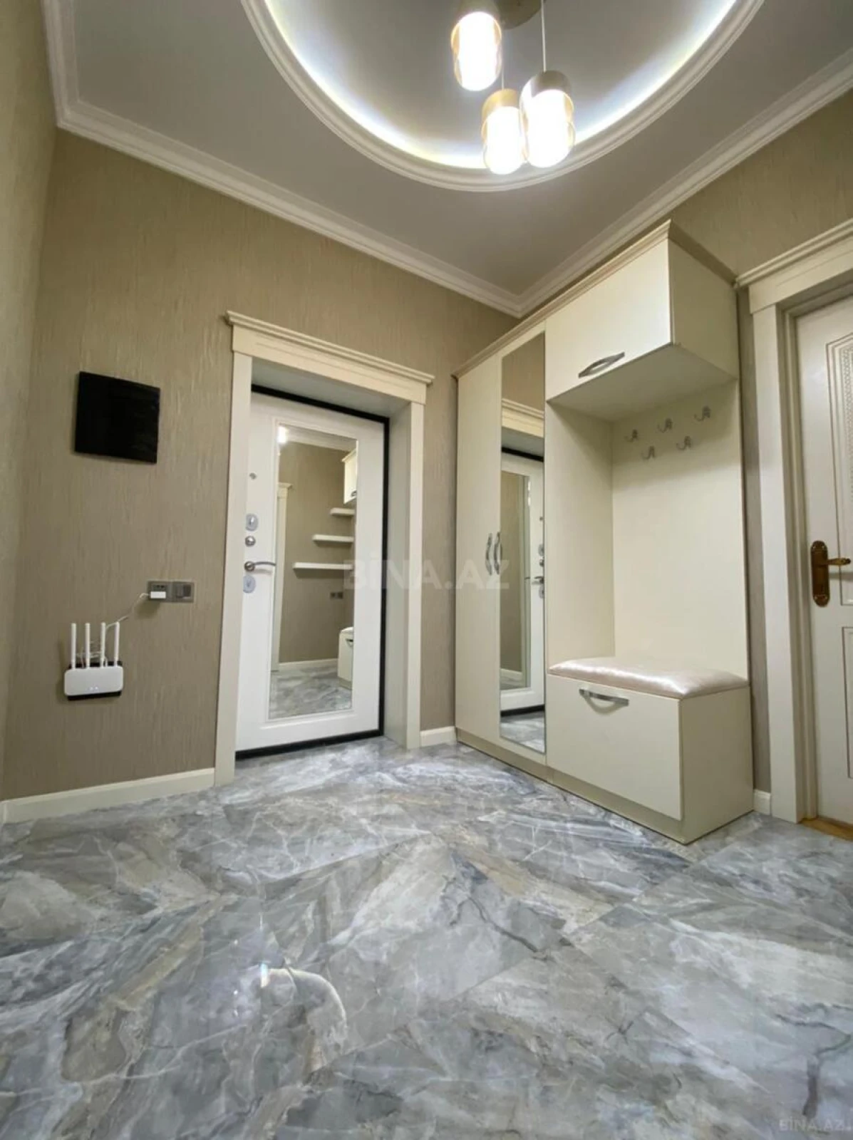 Kirayə verilir 2 otaqlı mənzil 85 m²