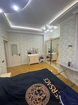 Kirayə verilir 2 otaqlı mənzil 85 m²