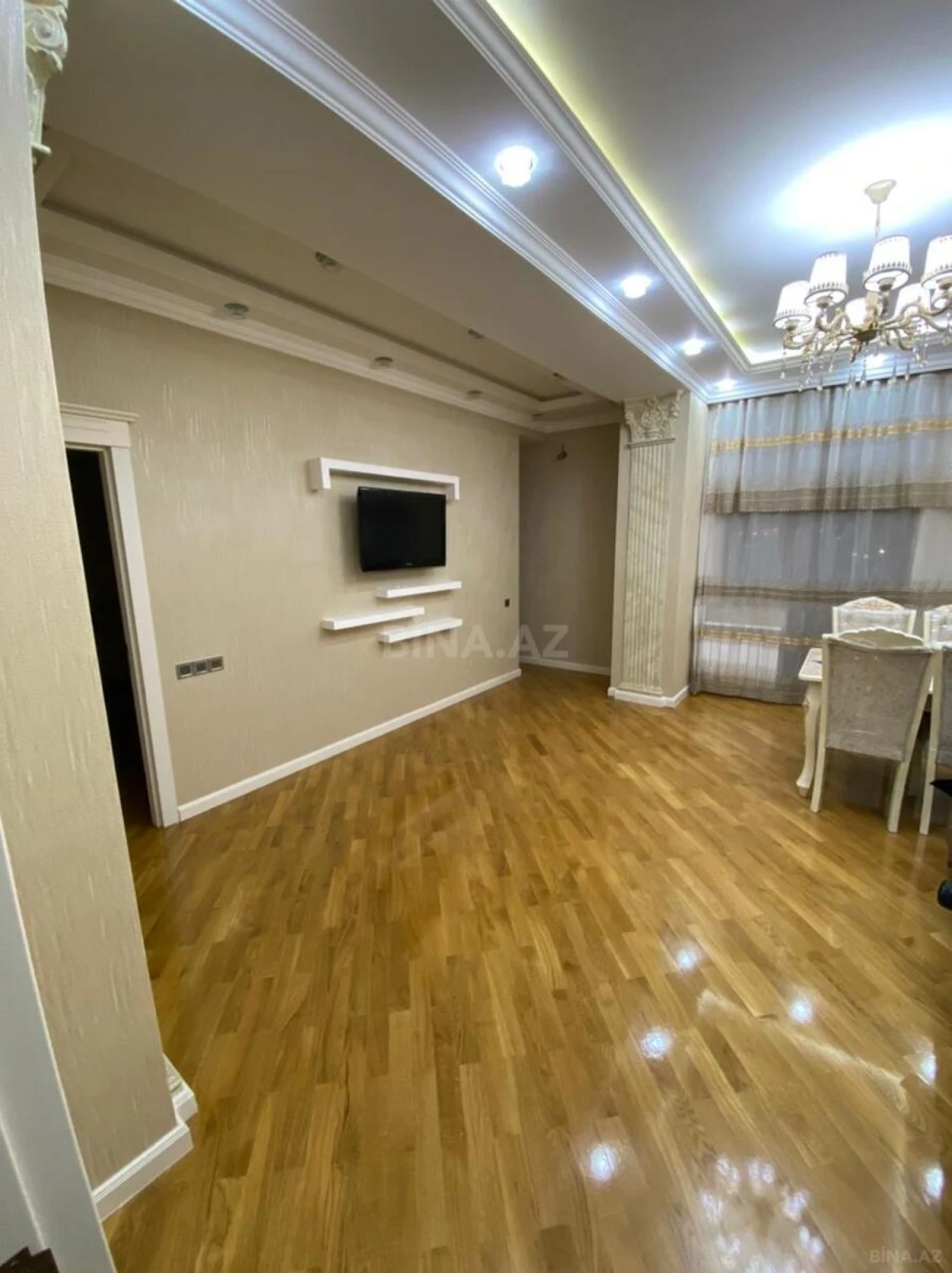 Kirayə verilir 2 otaqlı mənzil 85 m²