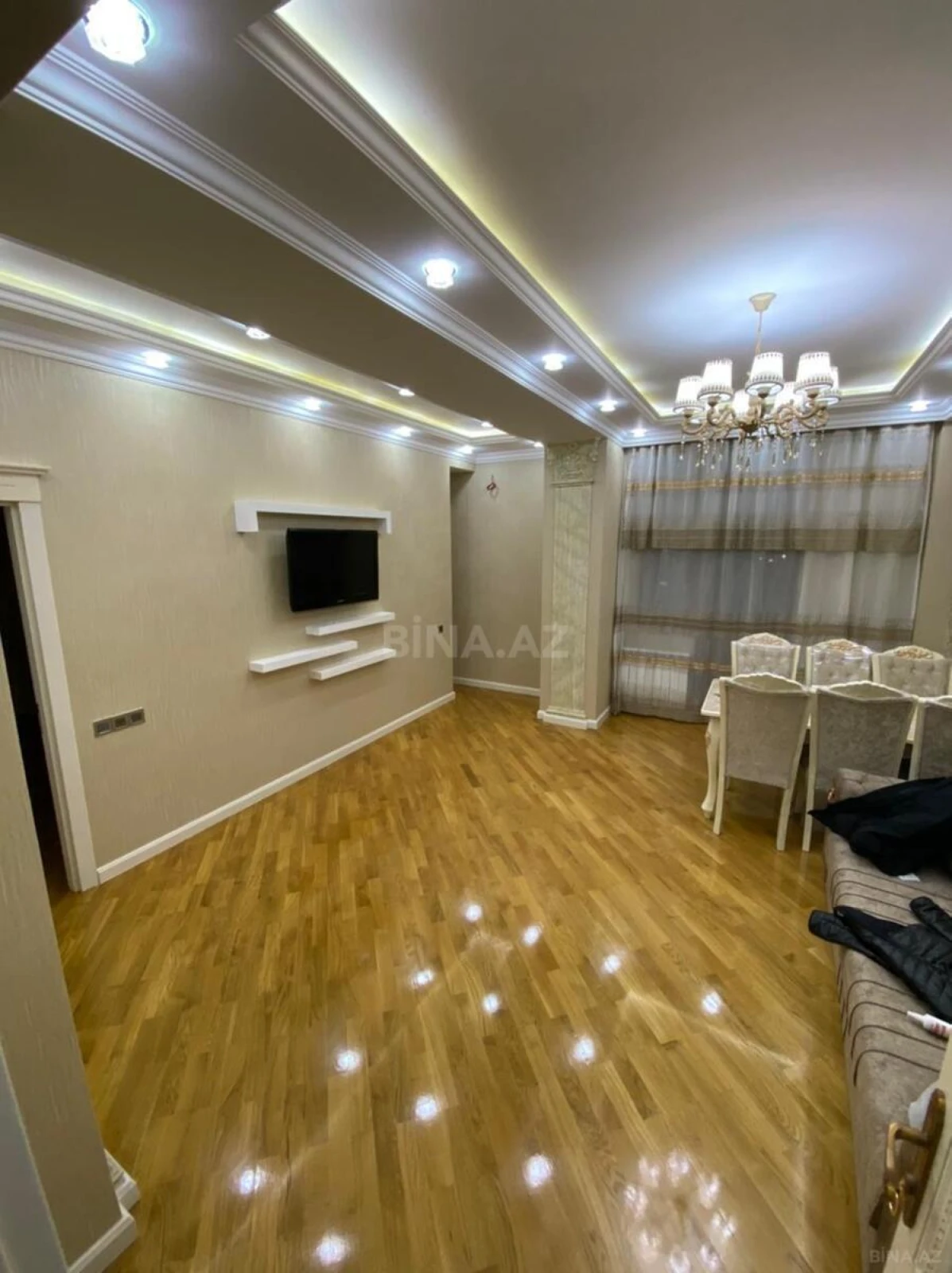 Kirayə verilir 2 otaqlı mənzil 85 m²