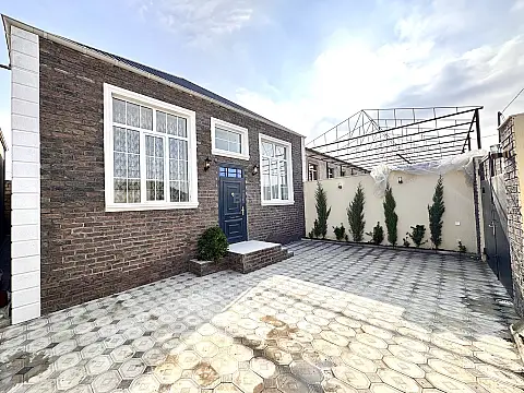 Satılır 4 otaqlı həyət evi 100 m²