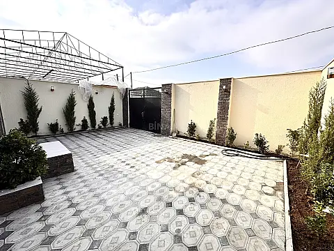 Satılır 4 otaqlı həyət evi 100 m²