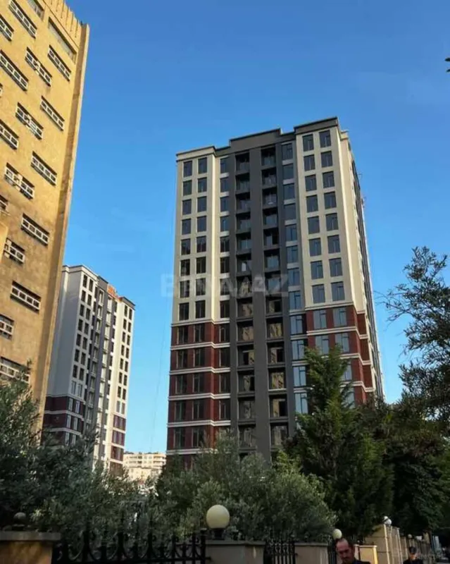Satılır 2 otaqlı mənzil 71 m²