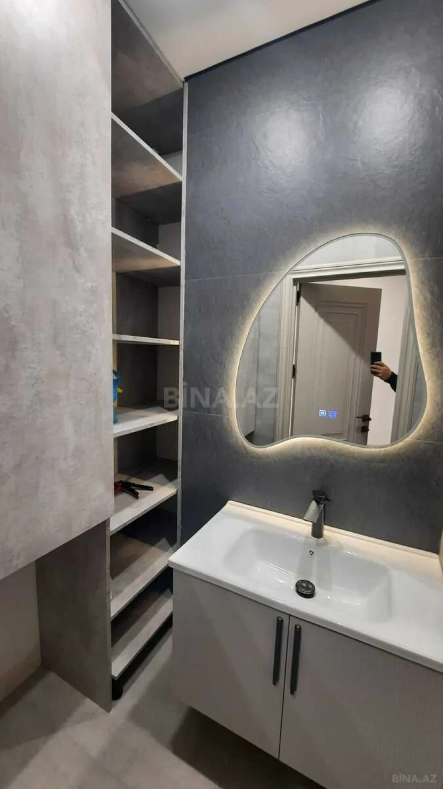 Satılır 2 otaqlı mənzil 71 m²