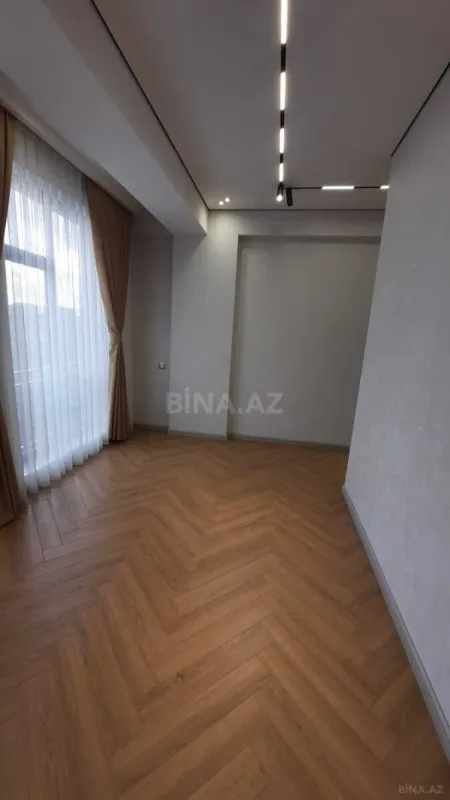 Satılır 2 otaqlı mənzil 71 m²