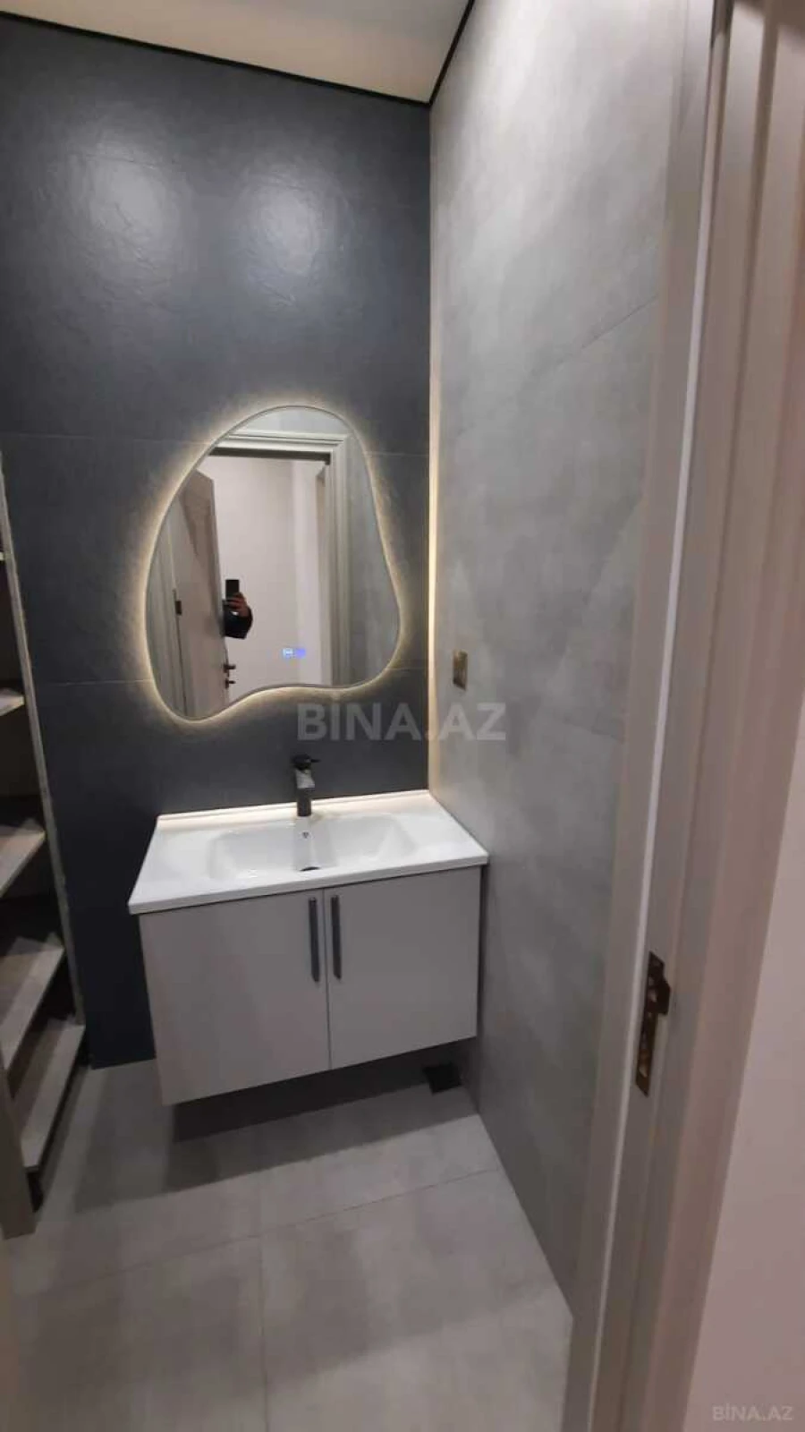 Satılır 2 otaqlı mənzil 71 m²