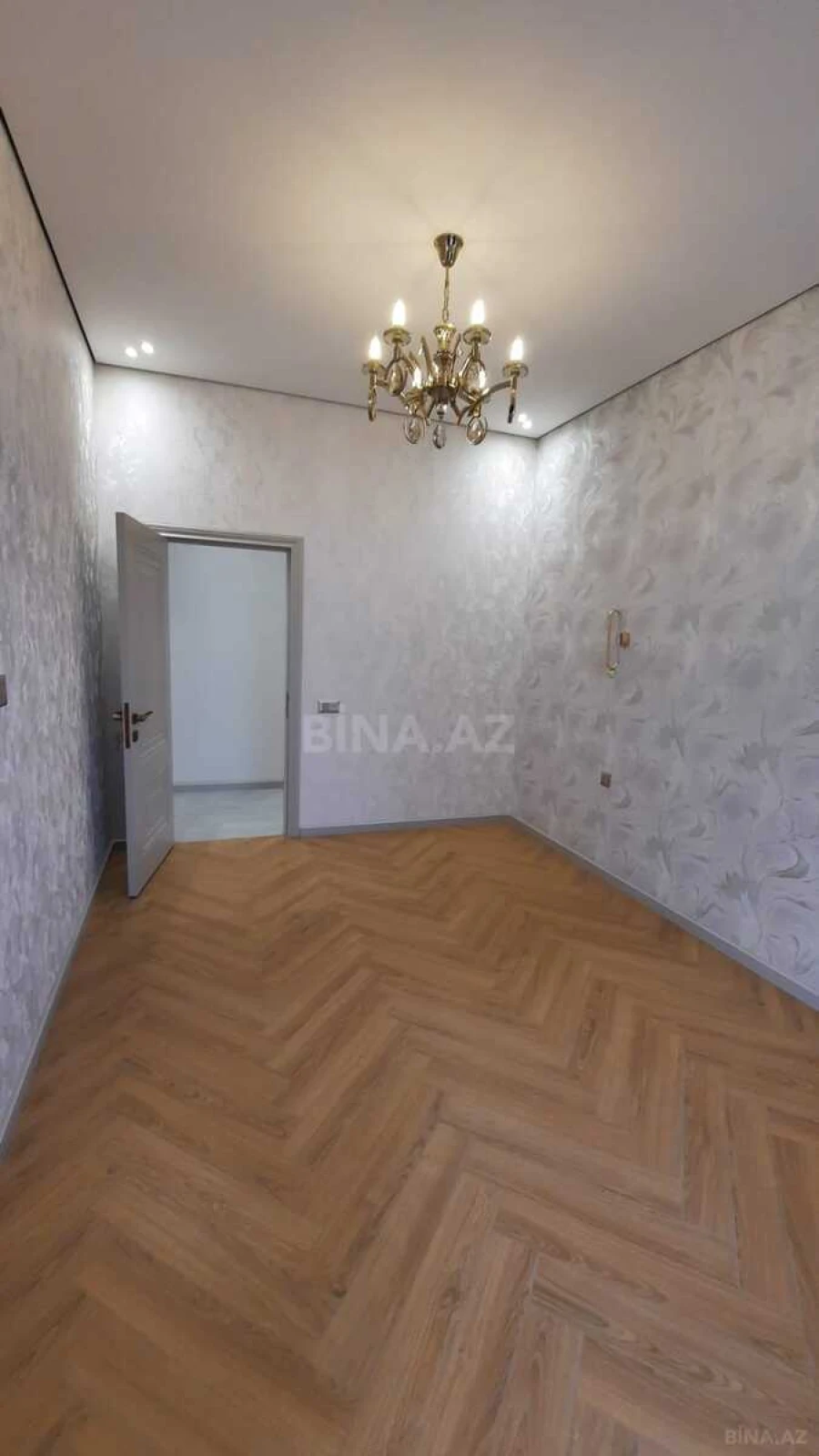Satılır 2 otaqlı mənzil 71 m²