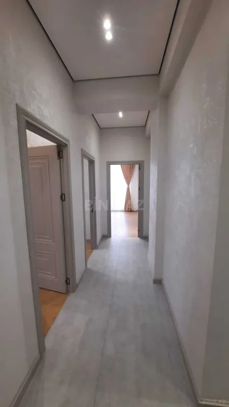 Satılır 2 otaqlı mənzil 71 m²