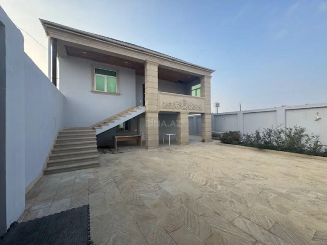 Satılır 4 otaqlı həyət evi 220 m²