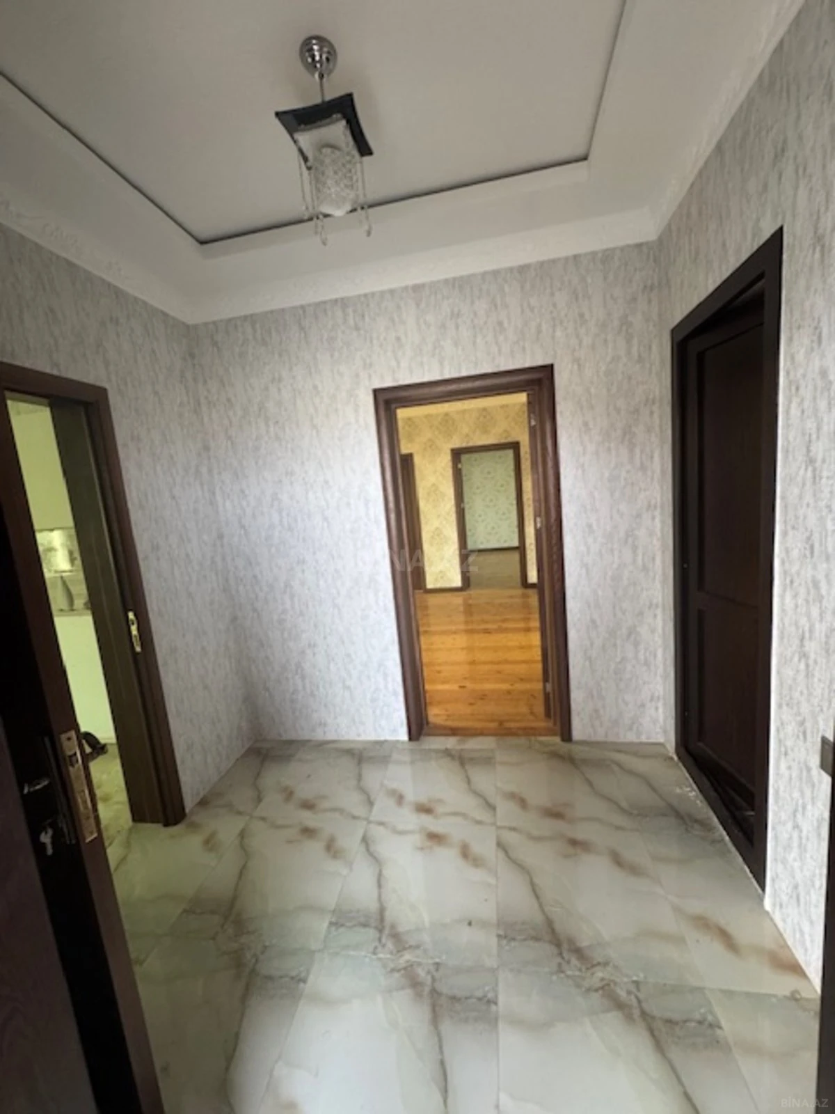 Satılır 4 otaqlı həyət evi 220 m²