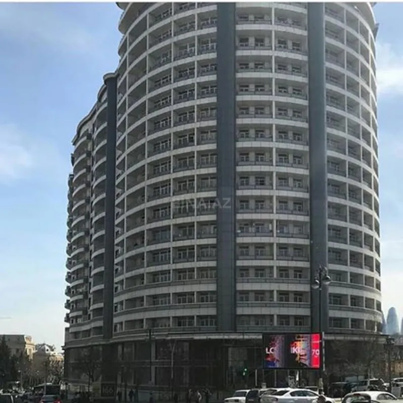 Satılır 3 otaqlı mənzil 125 m²