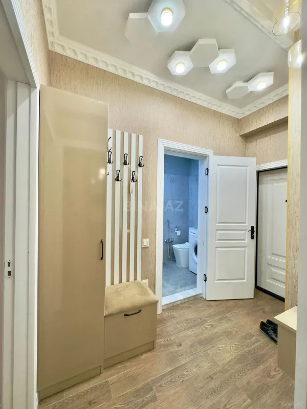 Satılır 2 otaqlı mənzil 66 m²