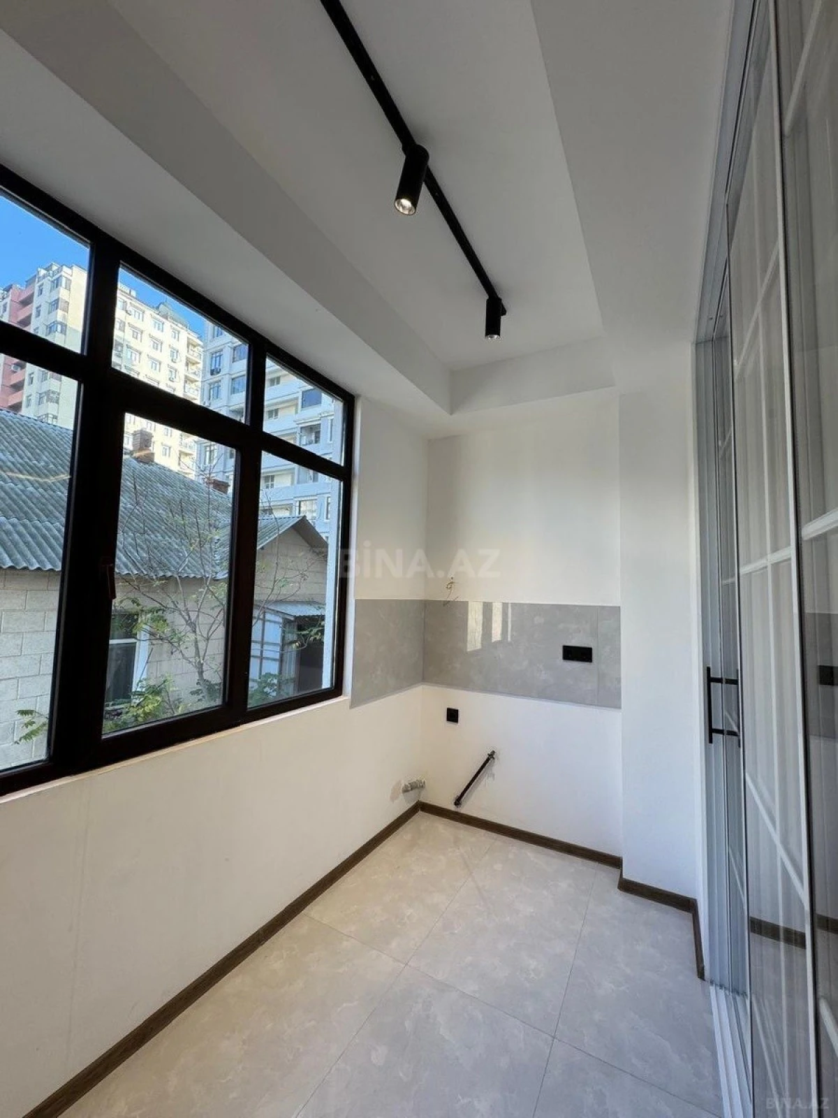 Satılır 2 otaqlı mənzil 56 m²