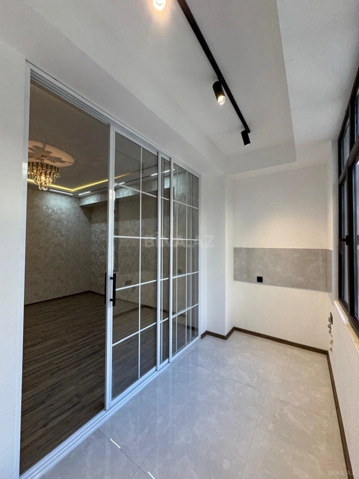 Satılır 2 otaqlı mənzil 56 m²