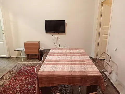 Kirayə verilir 2 otaqlı həyət evi 48 m²