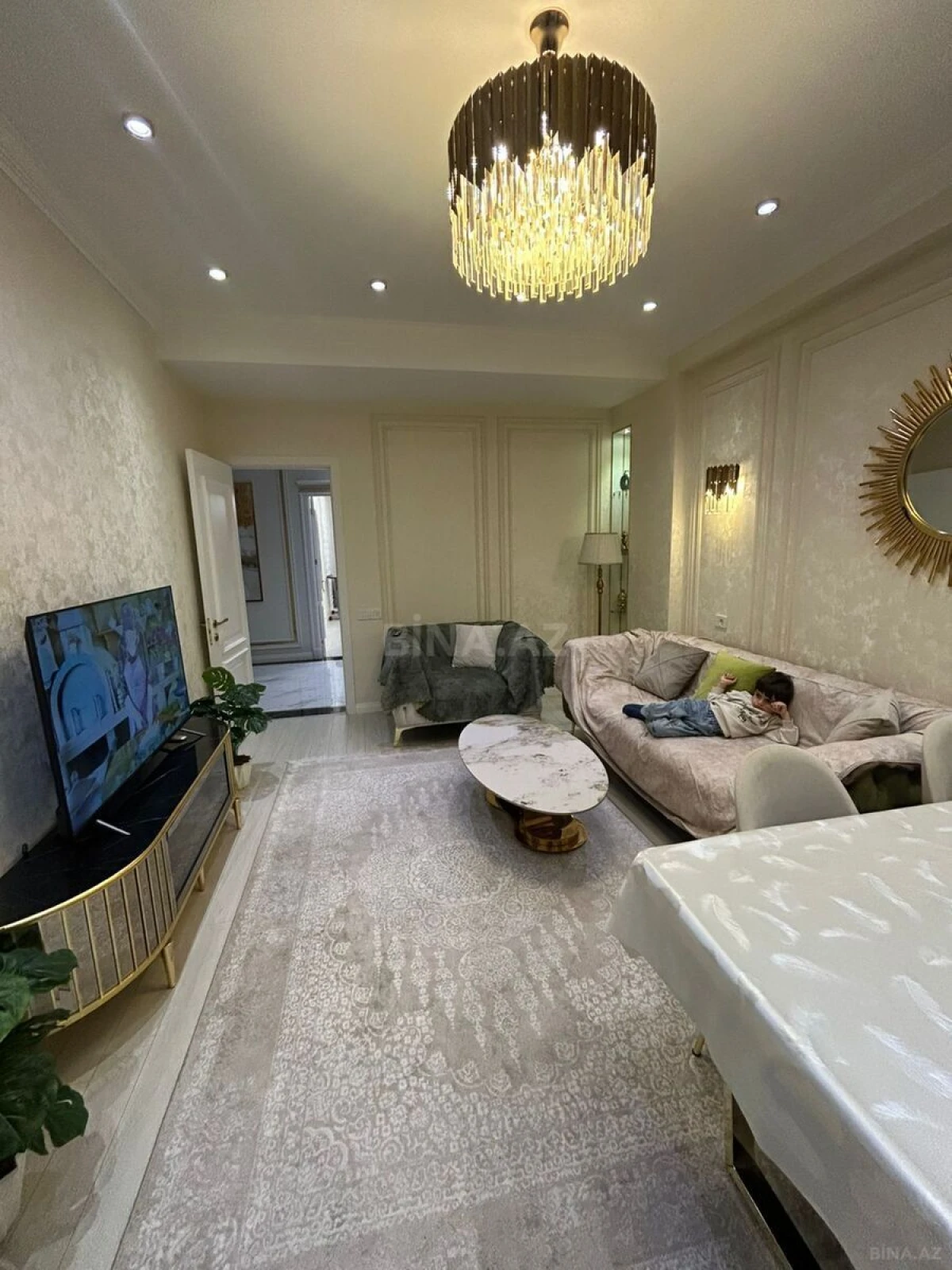 Kirayə verilir 3 otaqlı mənzil 100 m²