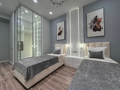 Kirayə verilir 4 otaqlı mənzil 180 m²