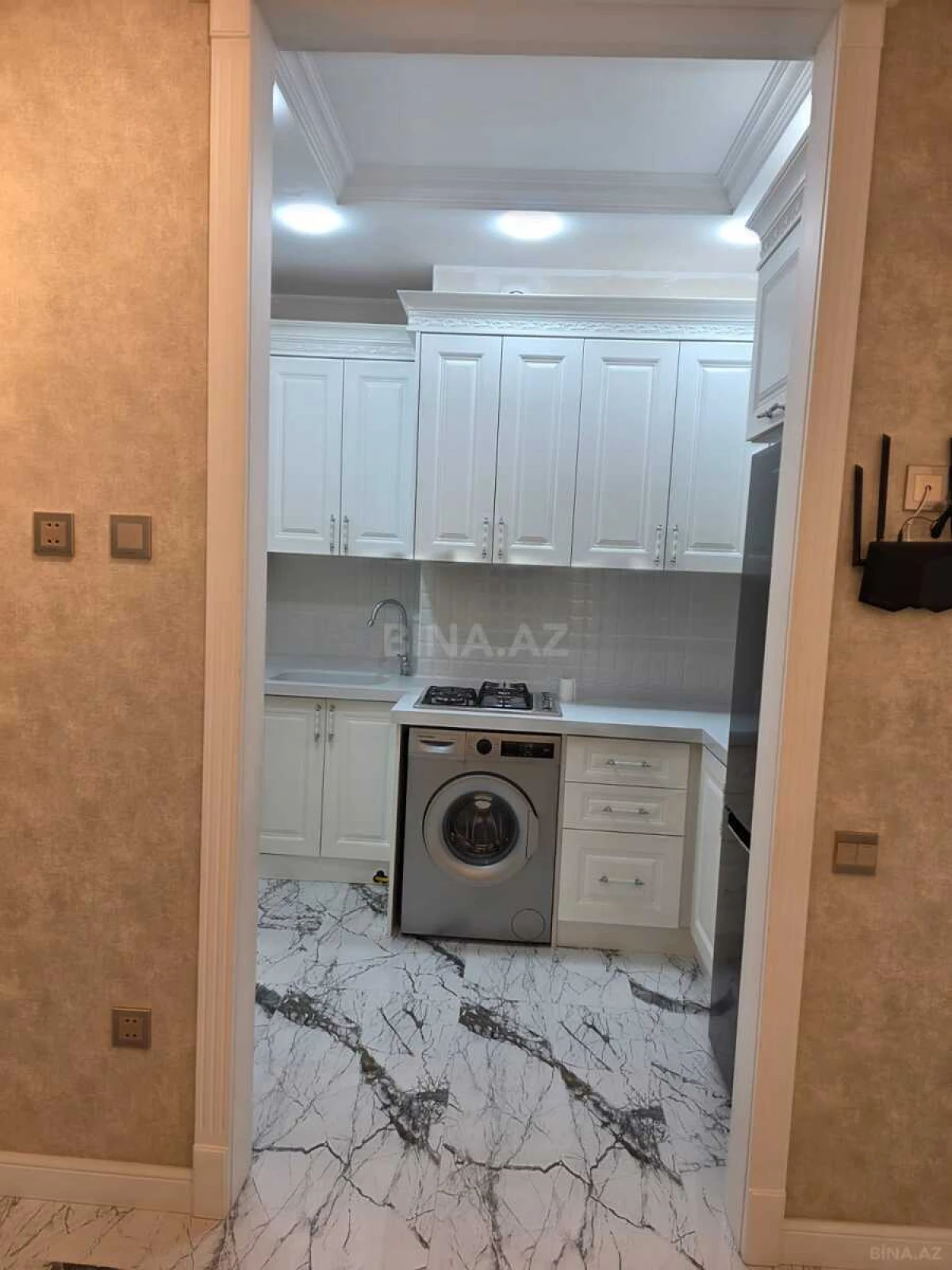 Kirayə verilir 2 otaqlı mənzil 106 m²