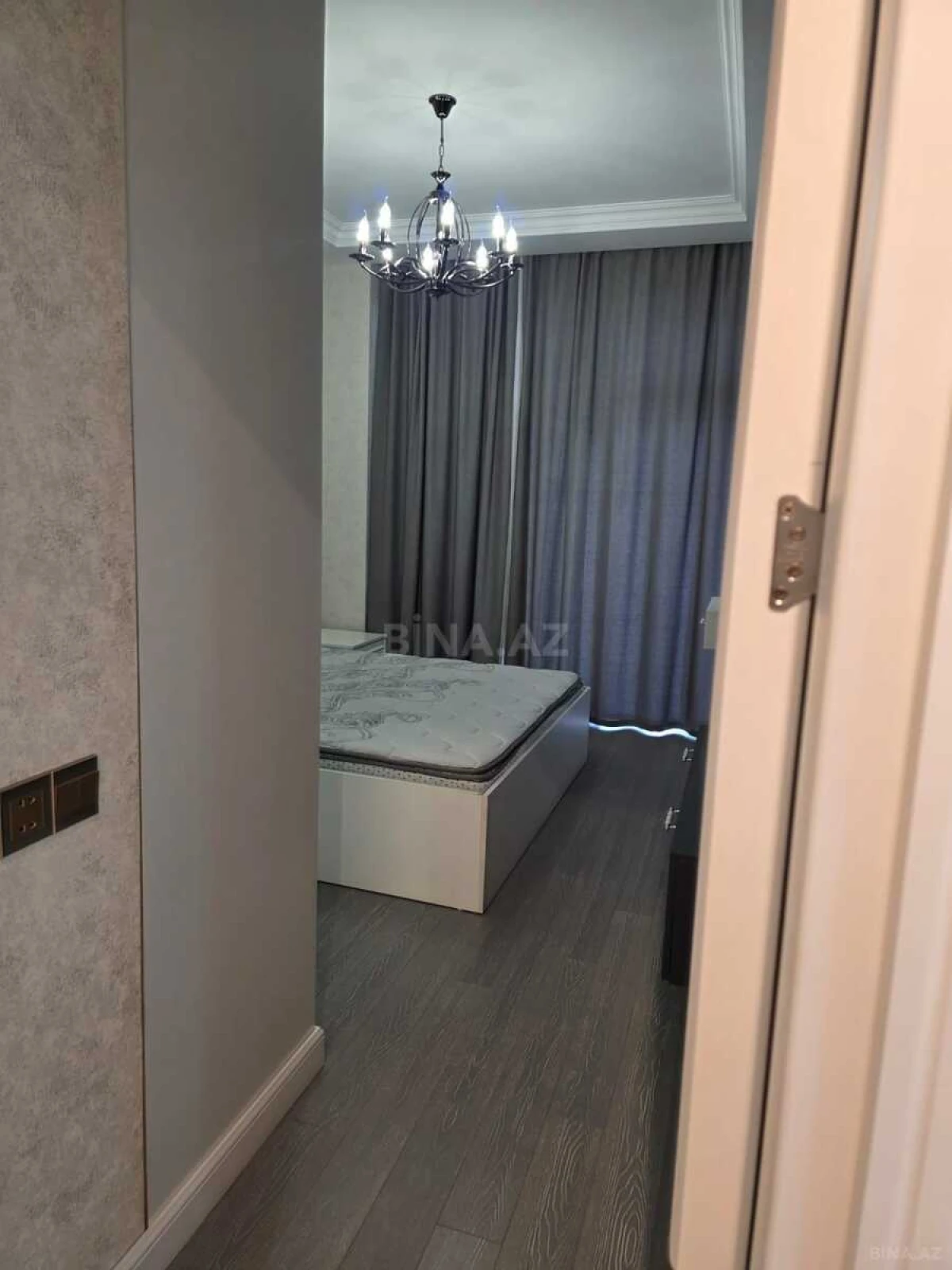 Kirayə verilir 2 otaqlı mənzil 106 m²