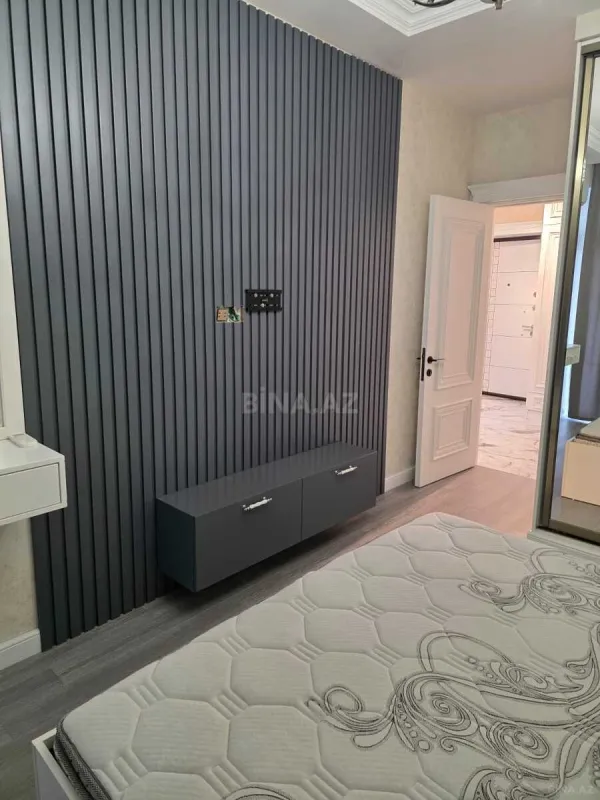 Kirayə verilir 2 otaqlı mənzil 106 m²