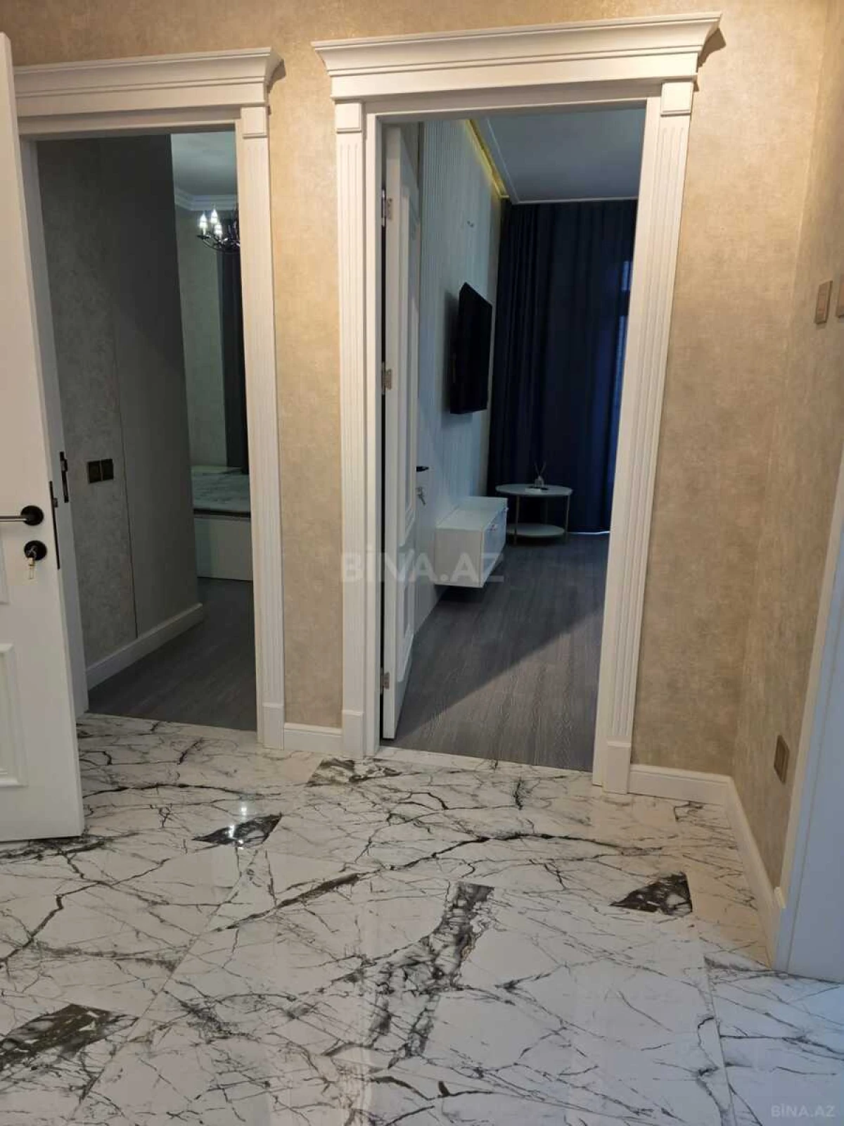 Kirayə verilir 2 otaqlı mənzil 106 m²