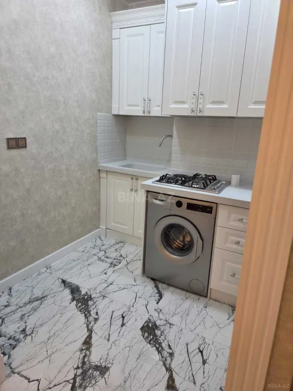 Kirayə verilir 2 otaqlı mənzil 106 m²