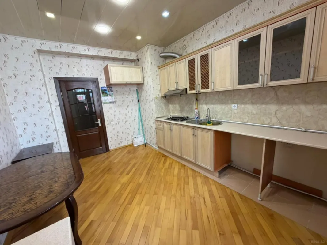 Satılır 3 otaqlı mənzil 120 m²