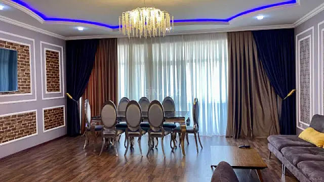 Satılır 5 otaqlı mənzil 330 m² — Bakı 5 otaq 330.00 m²