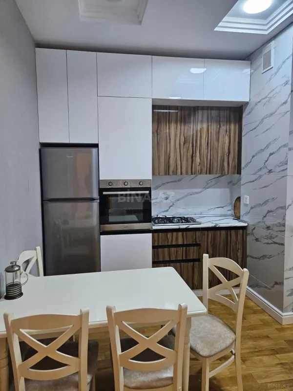 Kirayə verilir 2 otaqlı mənzil 72 m²