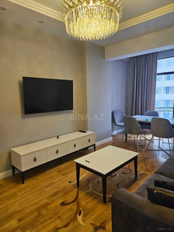 Kirayə verilir 2 otaqlı mənzil 72 m²