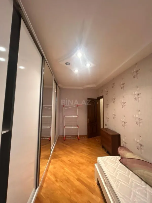 Kirayə verilir 3 otaqlı mənzil 168 m²