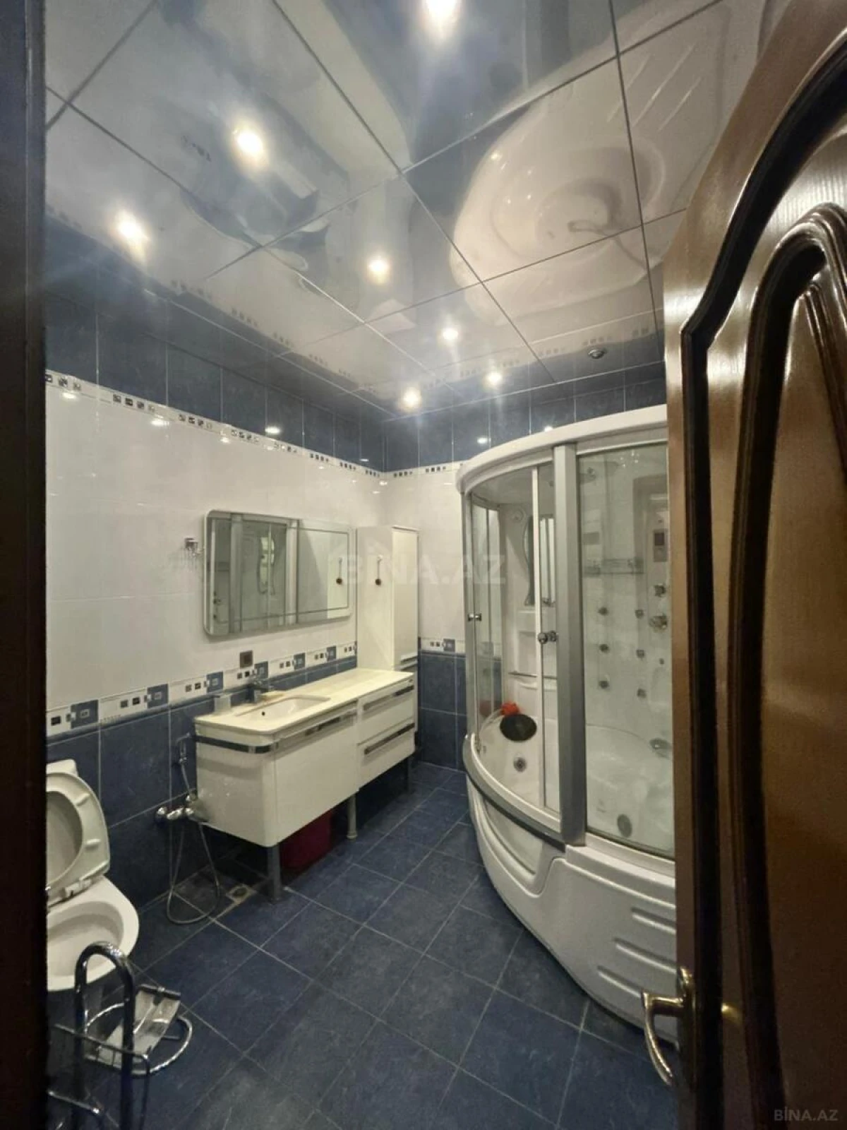 Kirayə verilir 3 otaqlı mənzil 168 m²