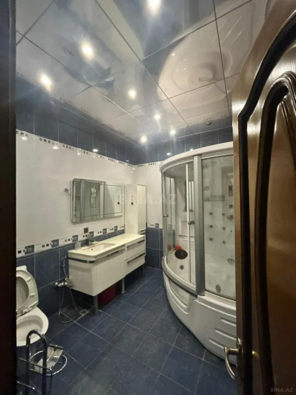 Kirayə verilir 3 otaqlı mənzil 168 m²