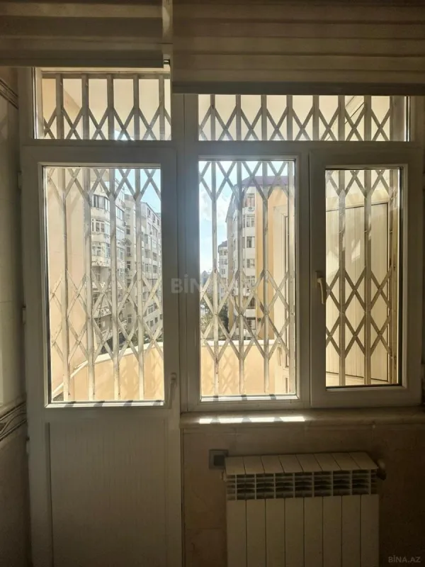 Kirayə verilir 3 otaqlı mənzil 168 m²