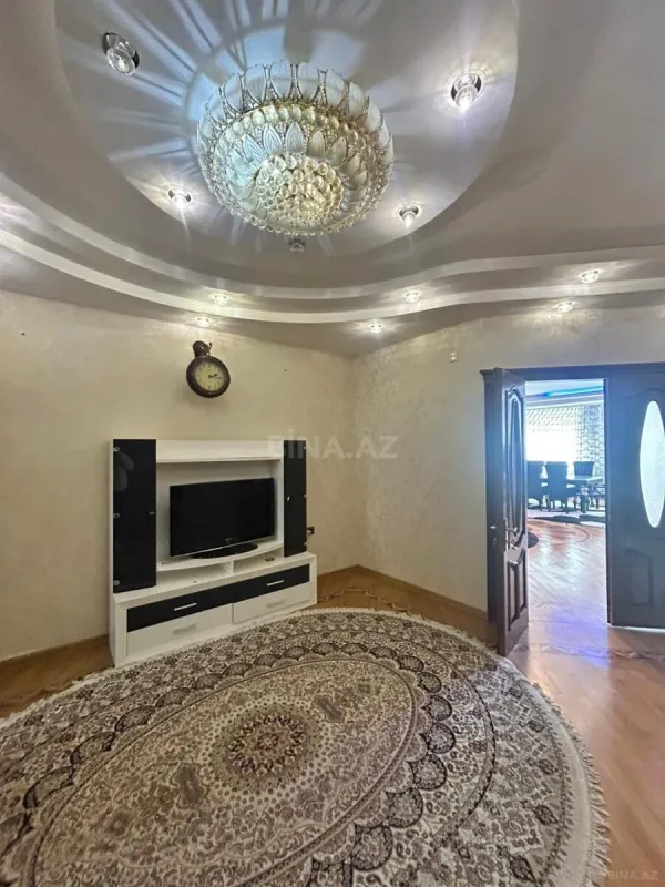 Kirayə verilir 3 otaqlı mənzil 168 m²