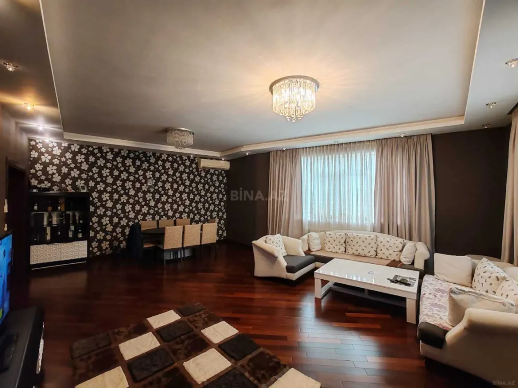 Satılır 4 otaqlı mənzil 175 m²