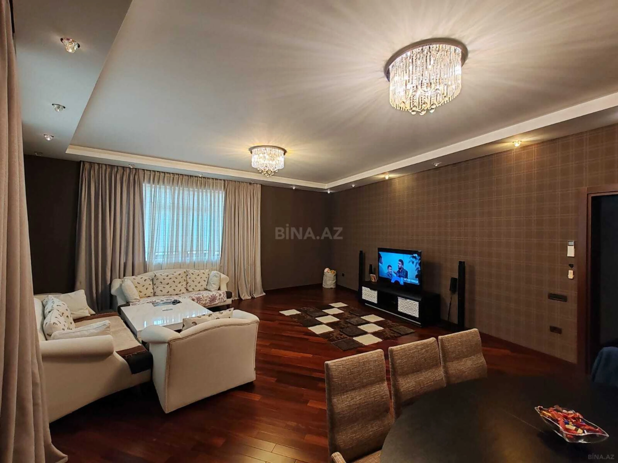 Satılır 4 otaqlı mənzil 175 m²