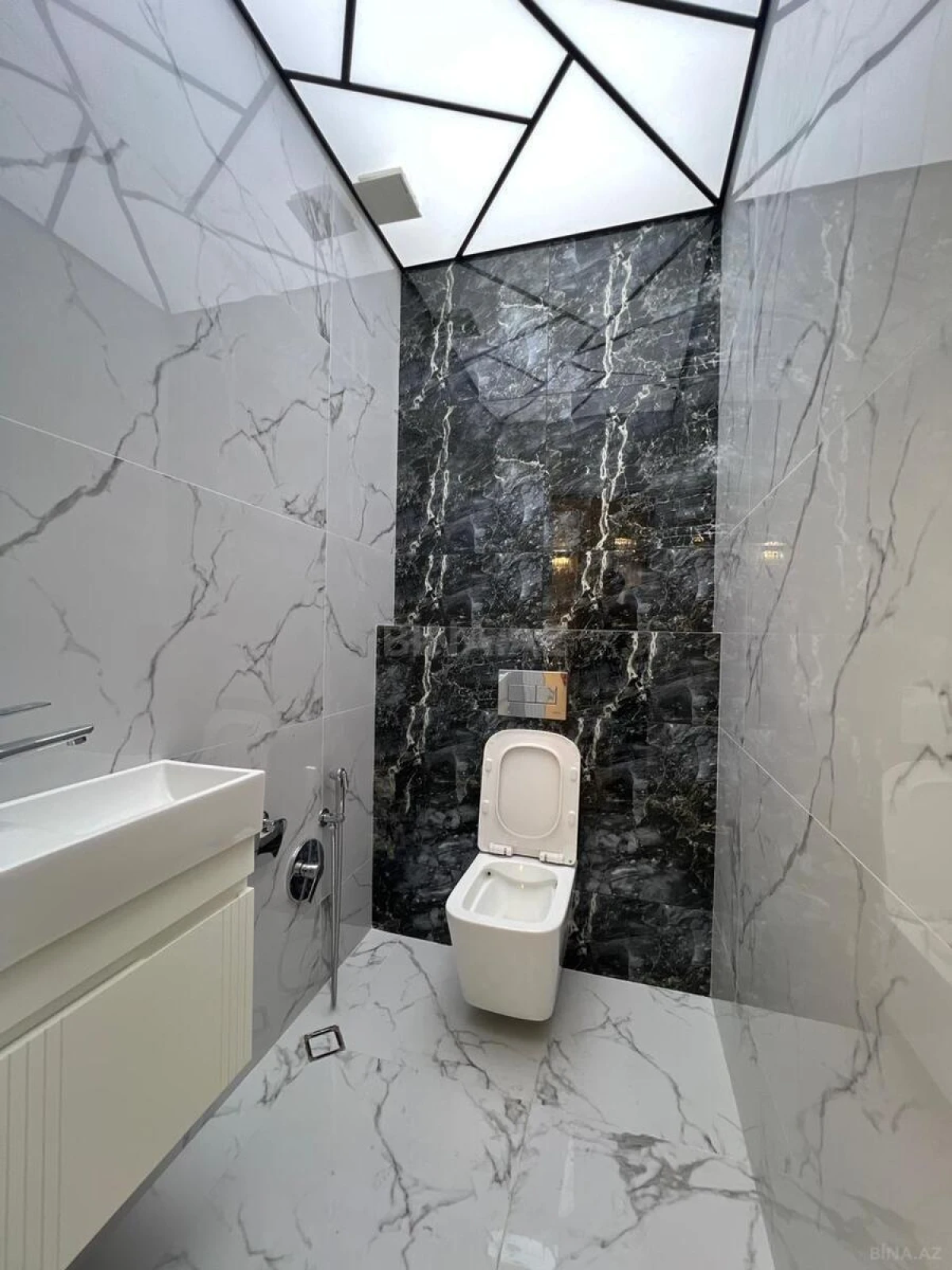 Satılır 3 otaqlı mənzil 100 m²