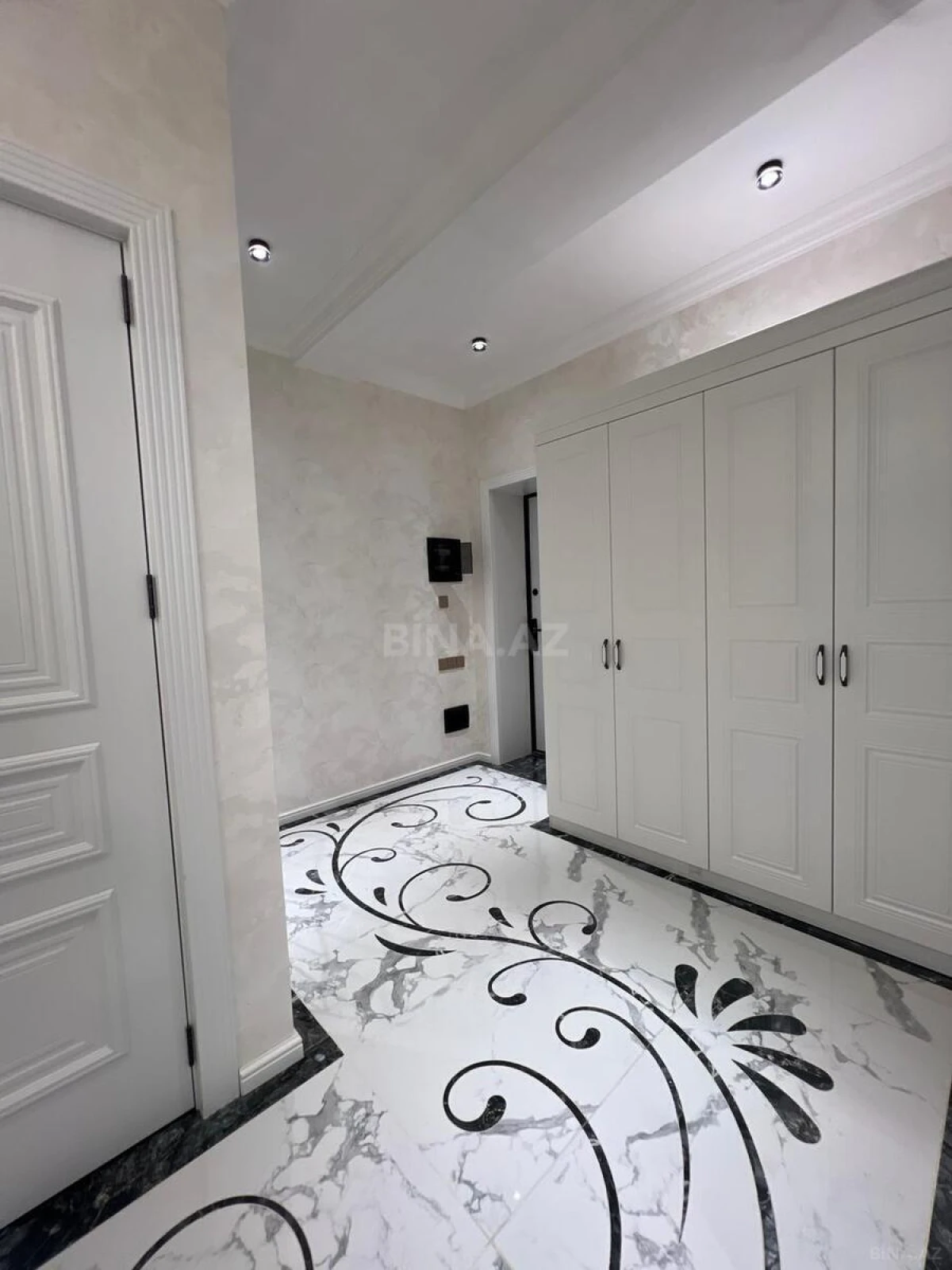 Satılır 3 otaqlı mənzil 100 m²