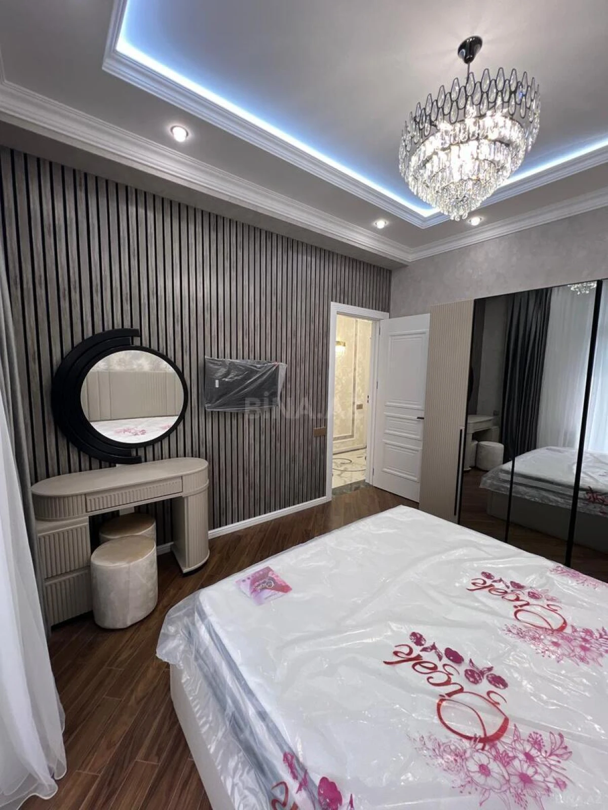 Satılır 3 otaqlı mənzil 100 m²