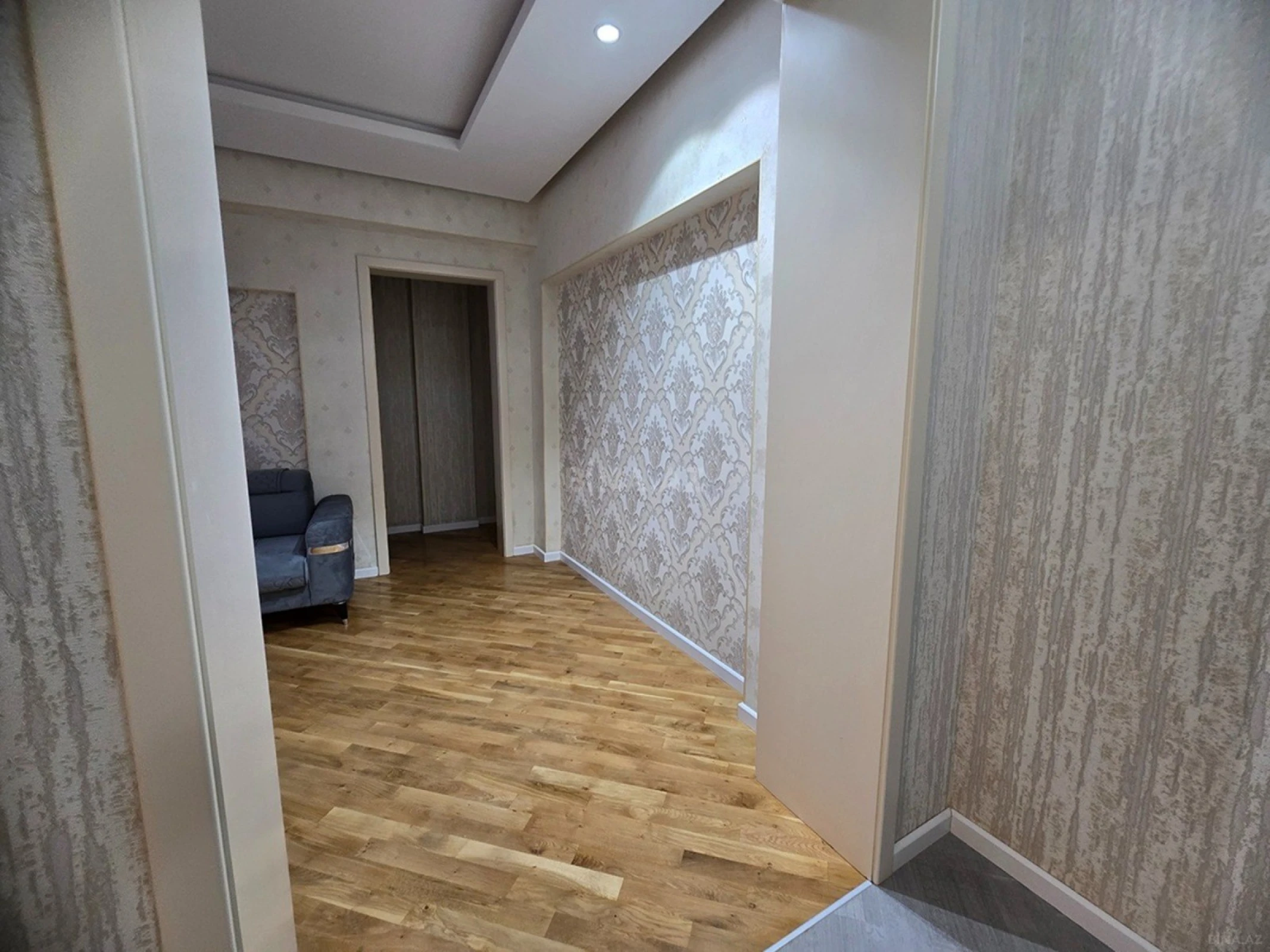 Kirayə verilir 3 otaqlı mənzil 105 m²