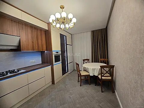 Kirayə verilir 3 otaqlı mənzil 105 m²