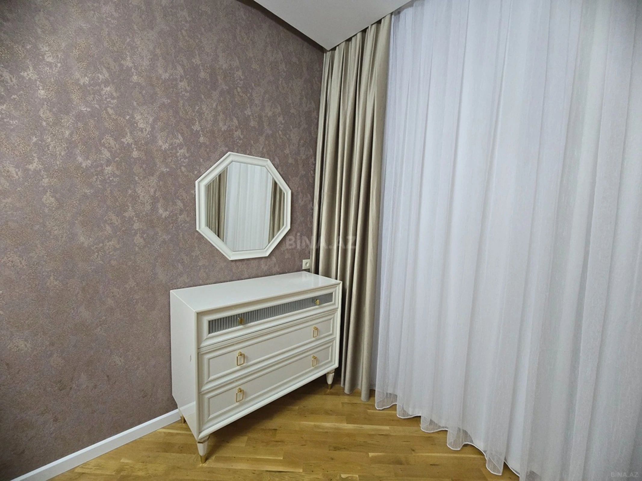 Kirayə verilir 3 otaqlı mənzil 105 m²