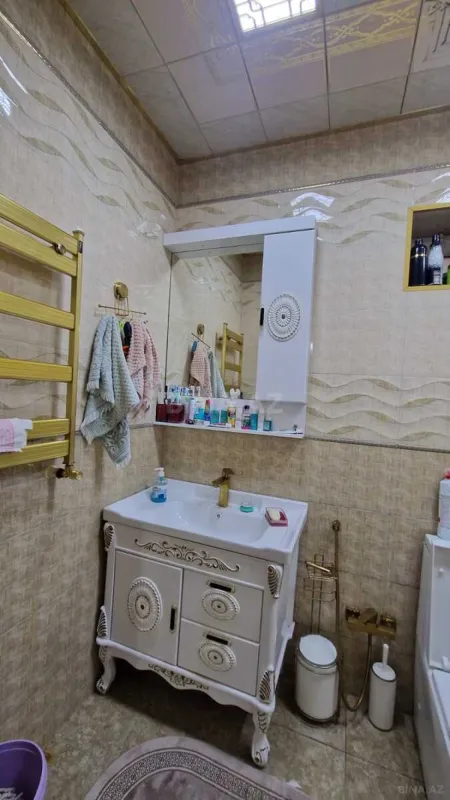 Satılır 4 otaqlı həyət evi 180 m²