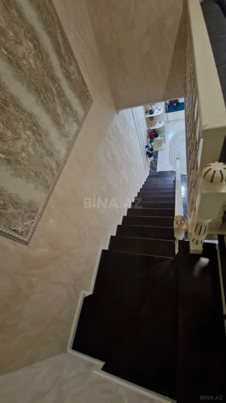 Satılır 4 otaqlı həyət evi 180 m²