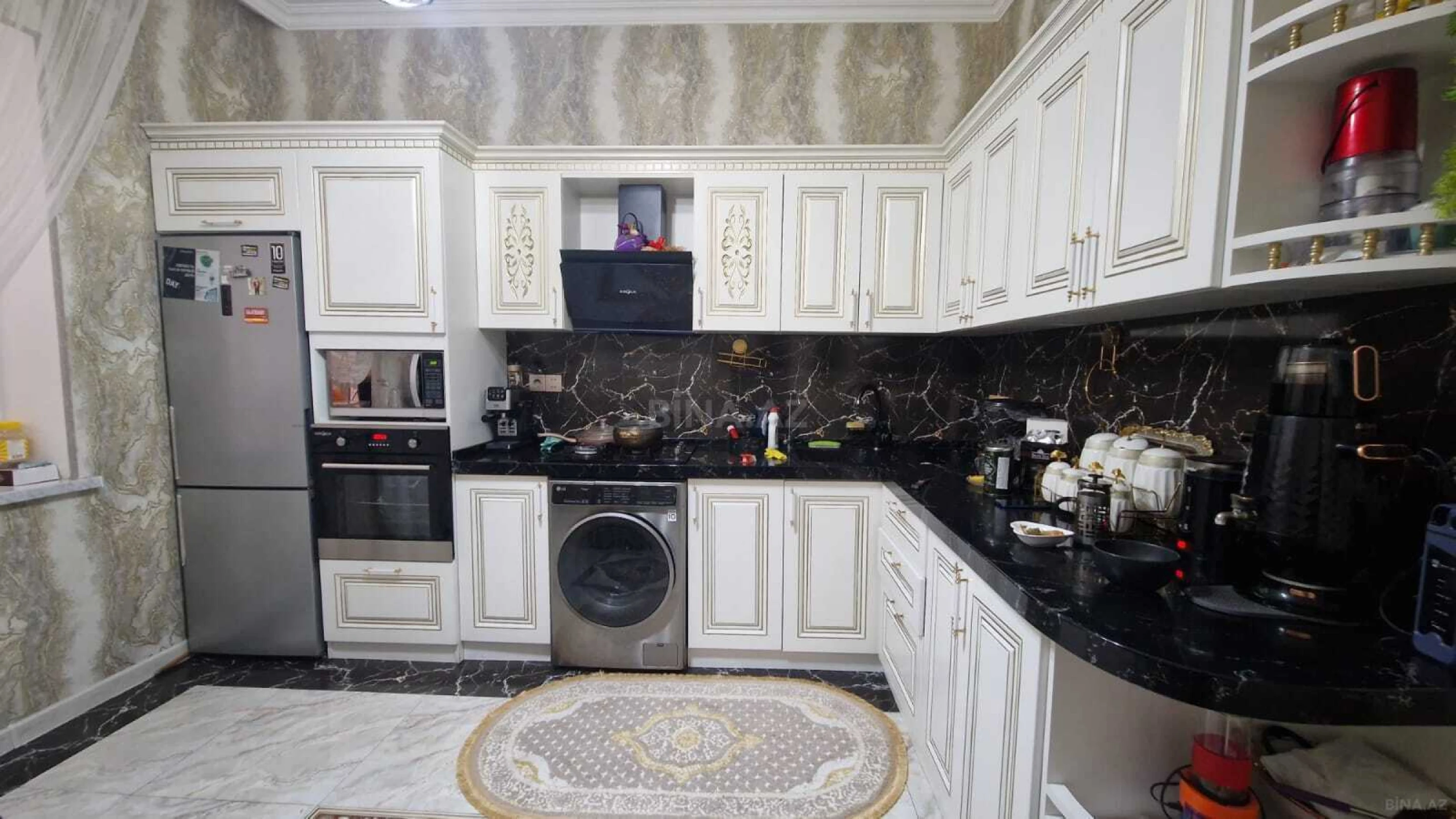 Satılır 4 otaqlı həyət evi 180 m²