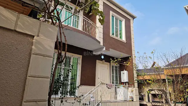 Satılır 4 otaqlı həyət evi 180 m²